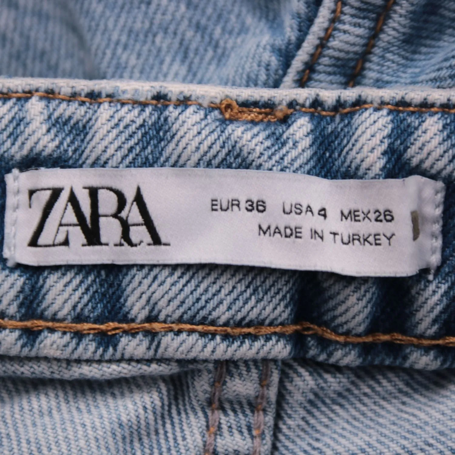 джинсы Zara