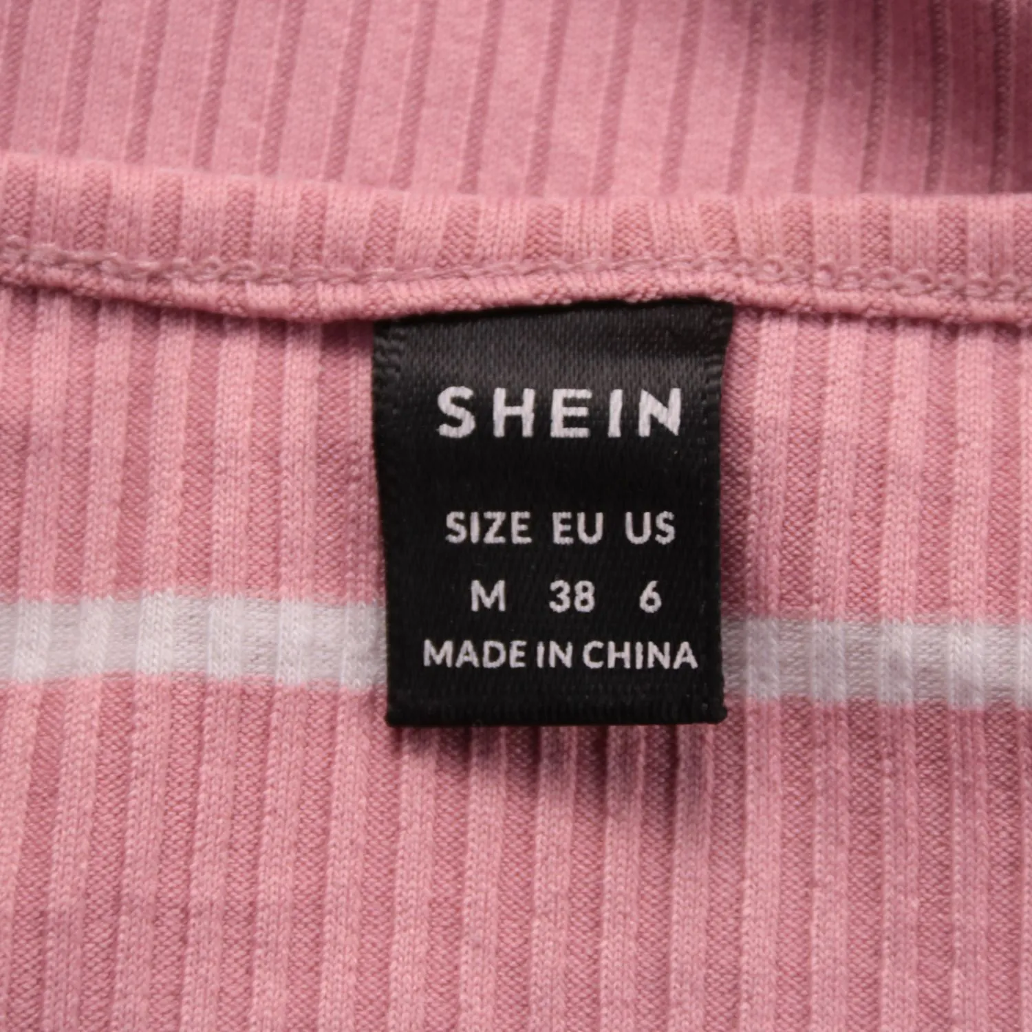 футболка SHEIN